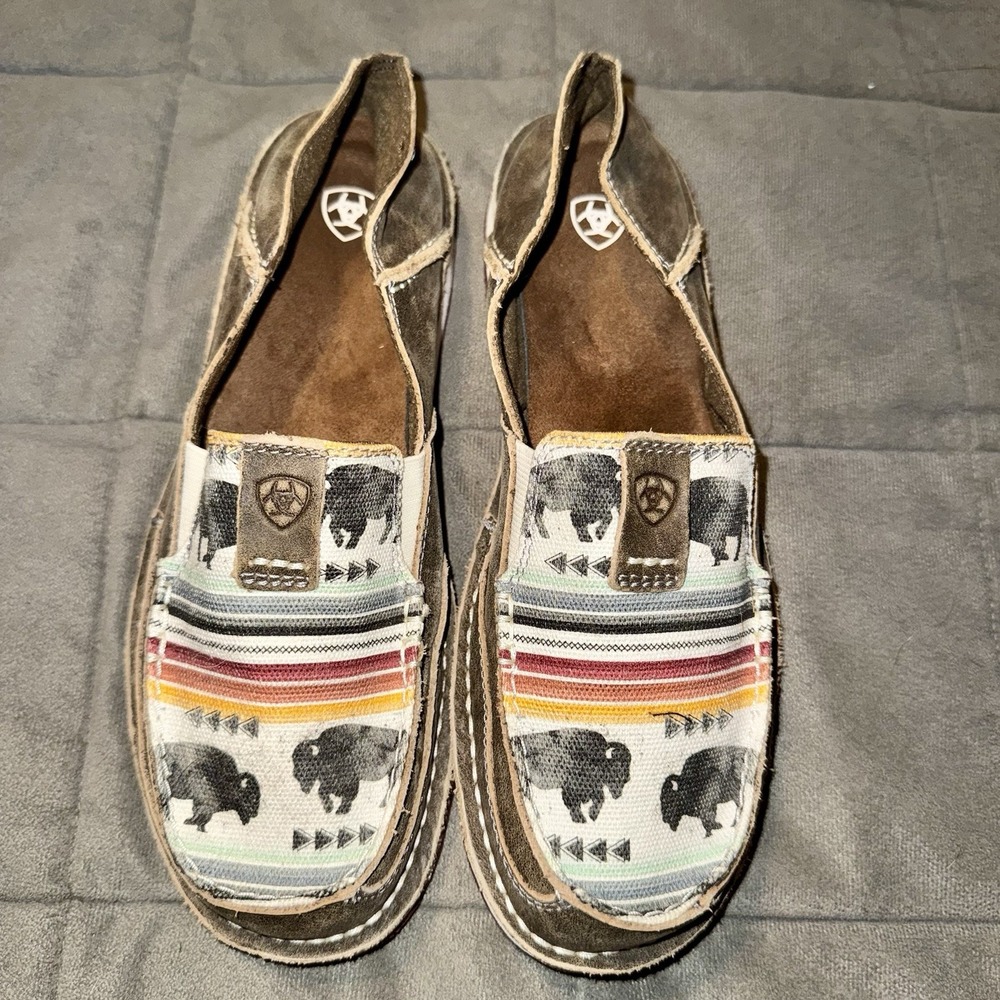 Ariatโ Ladies Natural Taupe & Buffalo Print Cruiser Slip on Shoes Size 9.5B